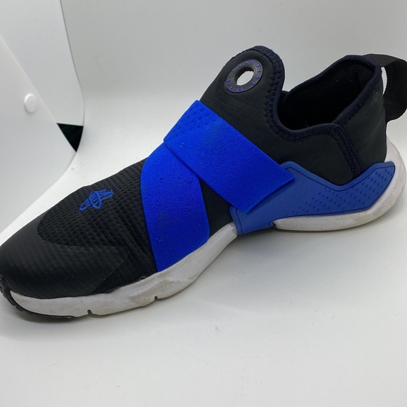 Black And Blue Huarache By Nike - Picture 3 of 5
